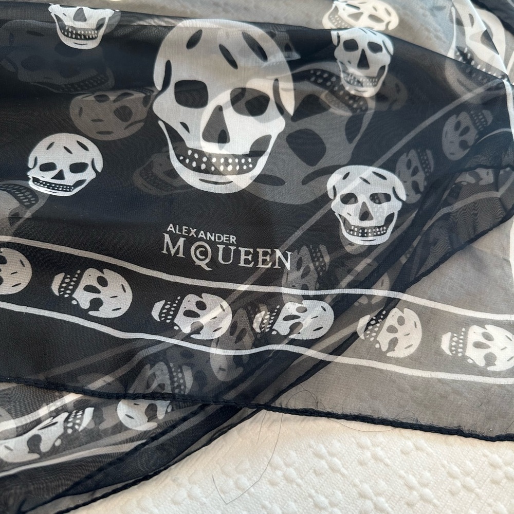 Alexander McQueen silk scarf - Picture 4 of 6